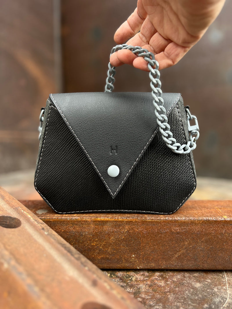 H I X . M I N I . G A T O R . G U T S .