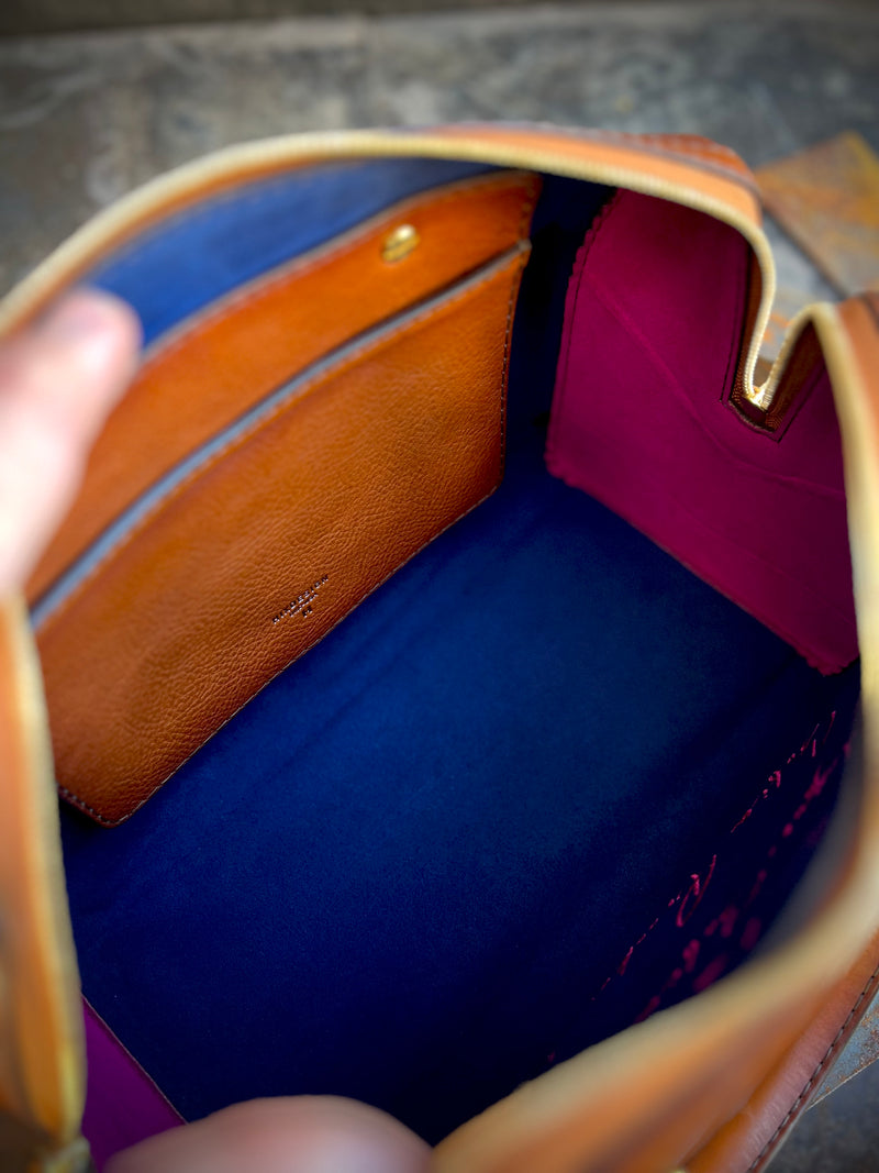 H I X . A M A N D A . 3 0